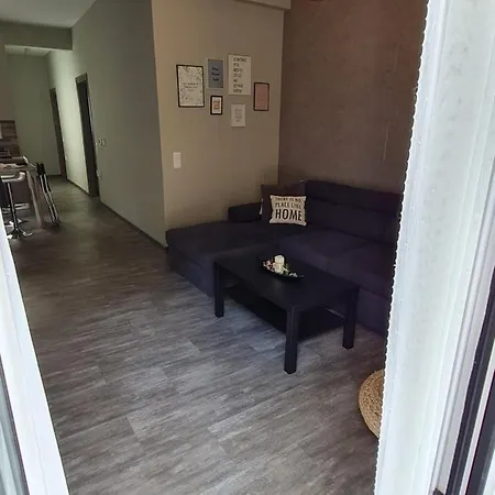 Easy Living B1 Kai B2 *