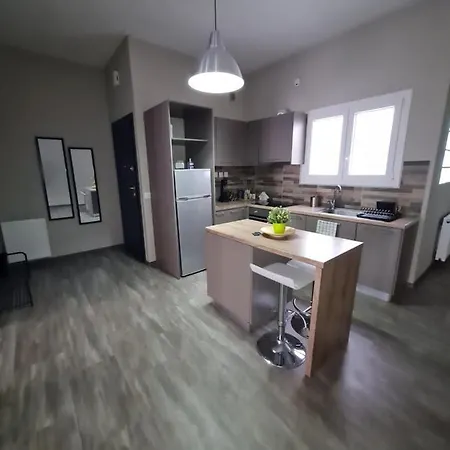 Easy Living B1 Kai B2 Apartment *